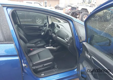 2015 Honda Fit Lx z USA, uszkodzony, nr VIN 3HGGK5H5XFM731841